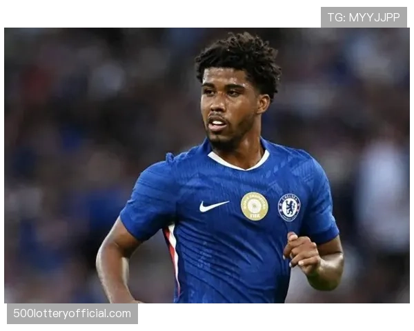 流言：切尔西边锋斯特林可能于今夏寻求转会